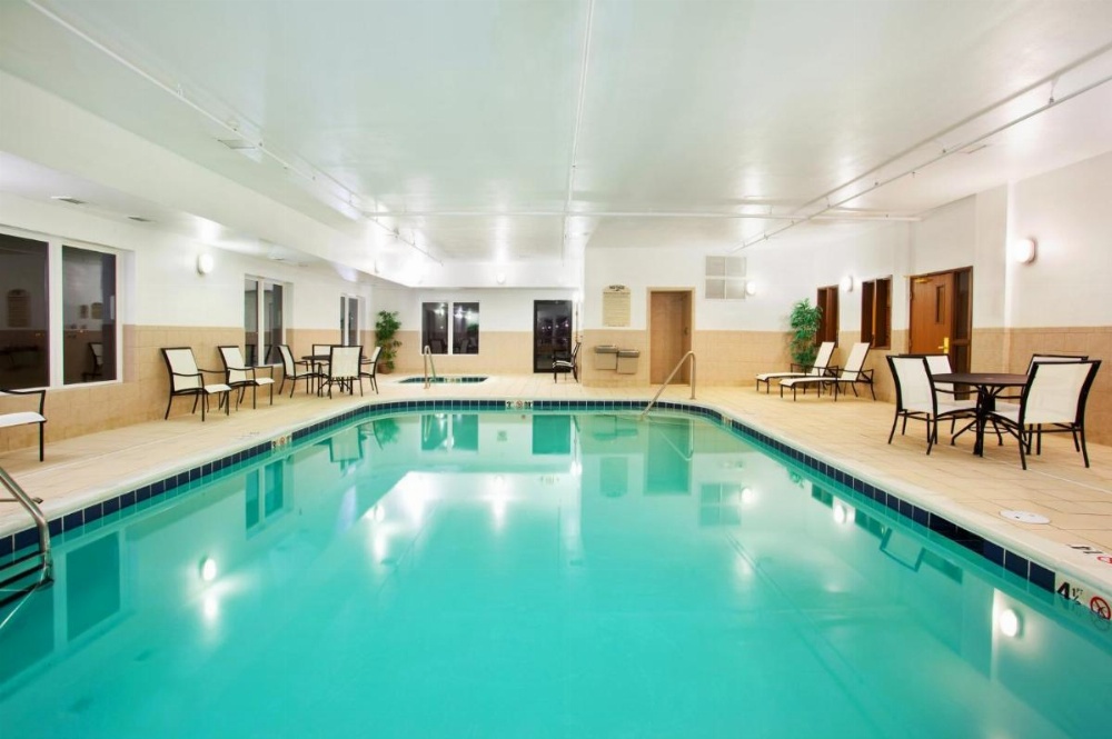 Holiday Inn Express Hotel & Suites Mattoon Image 11