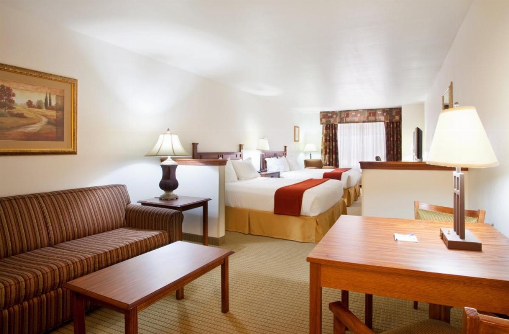 Holiday Inn Express Hotel & Suites Mattoon Image 18