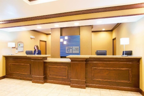 Holiday Inn Express Hotel & Suites Mattoon image 21