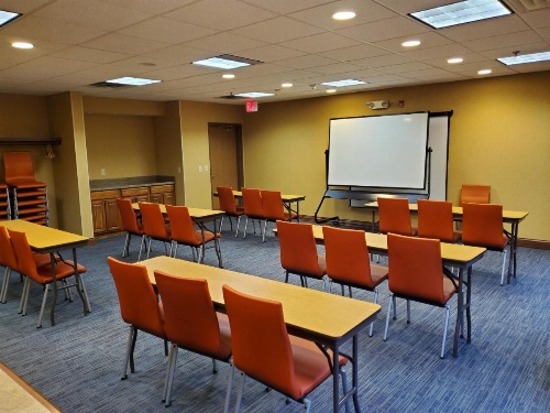 Holiday Inn Express Hotel & Suites Mattoon image 27