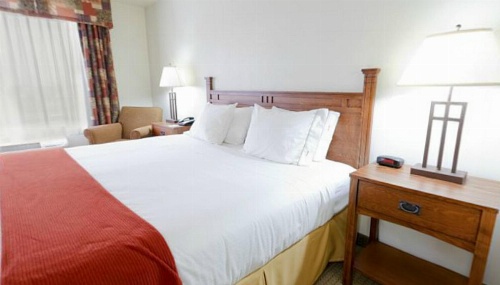 Holiday Inn Express Hotel & Suites Mattoon image 29