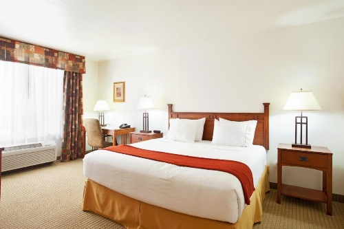 Holiday Inn Express Hotel & Suites Mattoon image 30