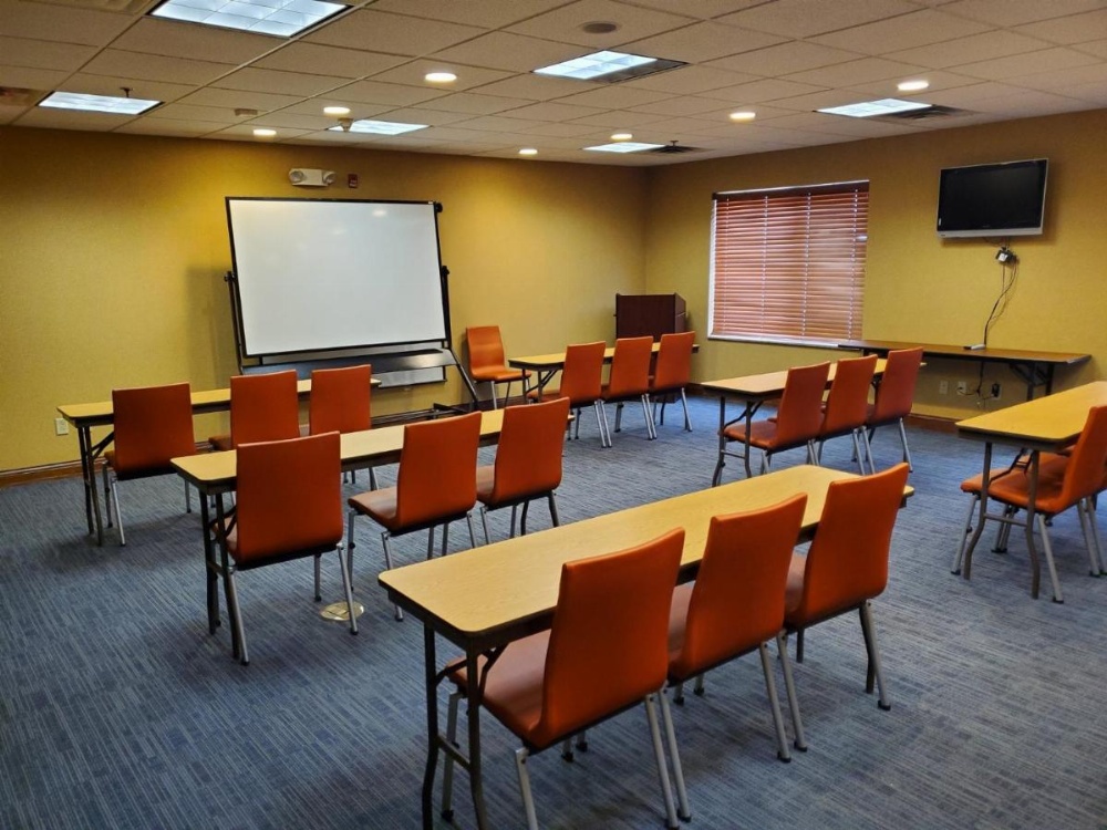 Holiday Inn Express Hotel & Suites Mattoon